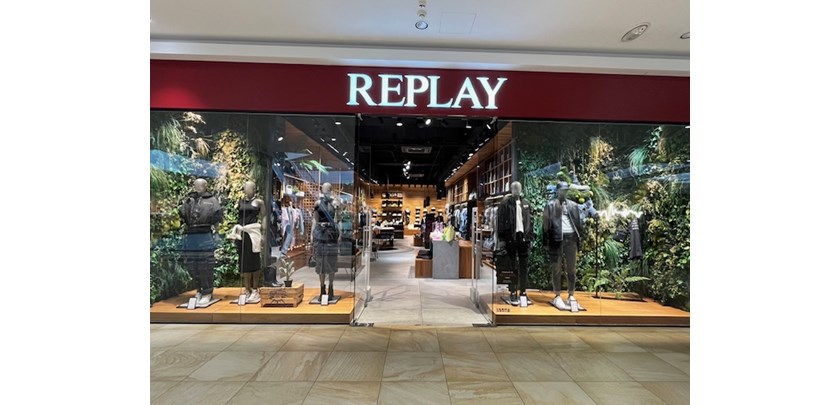 Replay Store, Mall of Split