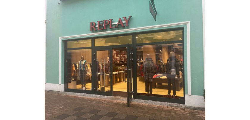 Replay Outlet Store, Roses Designer Outlet Centar