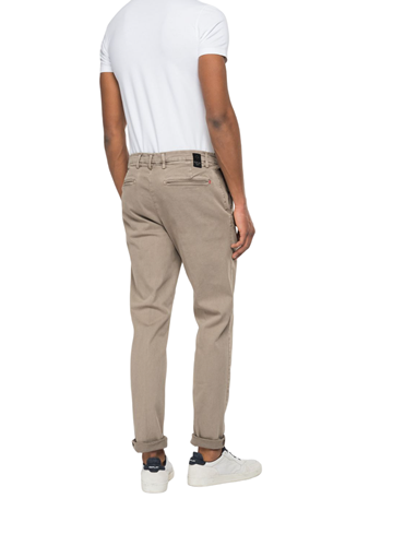 Replay BENNI HYPERFLEX REGULAR FIT CHINO HLAČE U BEŽ BOJI M9722E 8366197 - 3