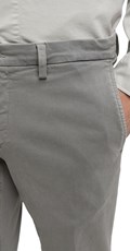 BENNI HYPERFLEX REGULAR FIT CHINO HLAČE U SIVOJ BOJI M9722E 8366197 - 6
