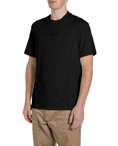 Replay crna majica s uzdužnim šavovima i natpisom na prsima