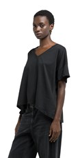 CRNA OVERSIZE MAJICA S V IZREZOM - 2