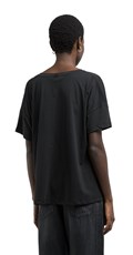 CRNA OVERSIZE MAJICA S V IZREZOM - 4