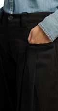 CRNE HLAČE OPUŠTENOG KROJA OD CAVARLY TKANINE - 6