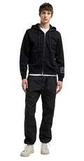 CRNI HOODIE S ISPISOM SLOVA NA RUKAVU - 1
