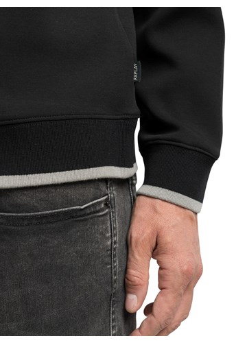 Replay CRNI SWEATSHIRT S IZVEZENIM NATPISOM - 4