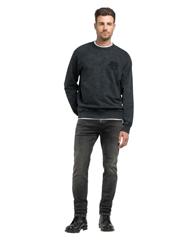 Replay crni sweatshirt s natpisom denim goods na prsima
