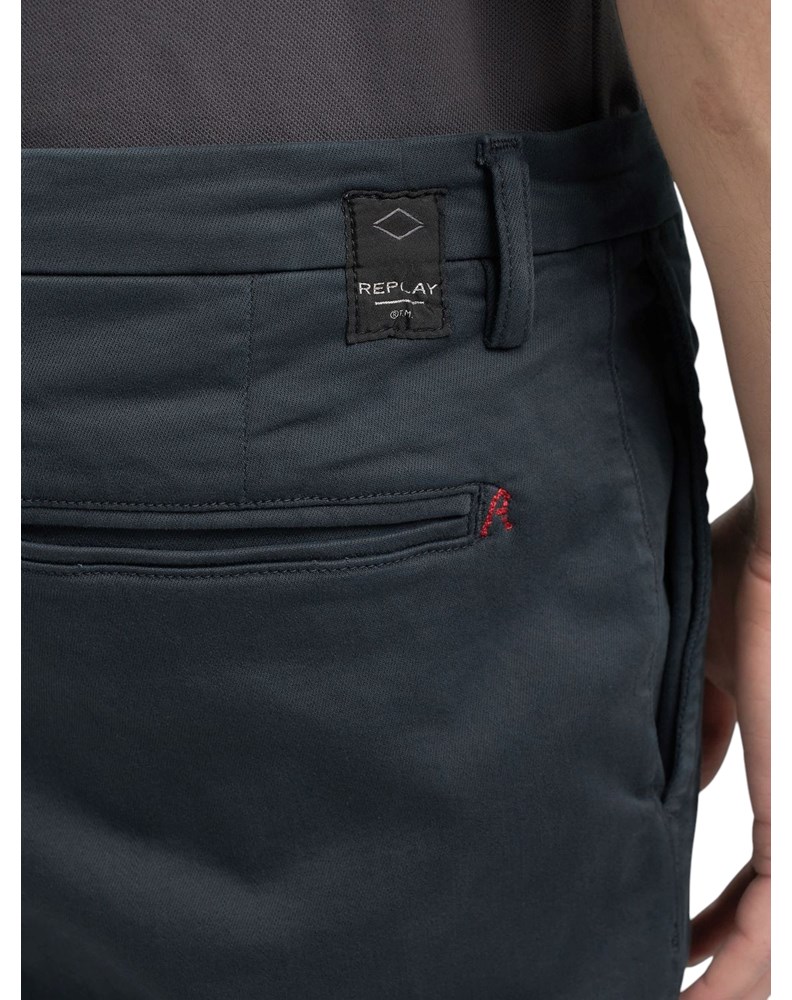 Replay BENNI HYPERFLEX REGULAR FIT CHINO HLAČE U ZELENOJ BOJI M9722E 8366197 - 6
