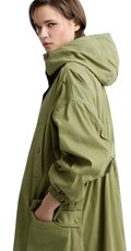 DUGA JEDNOBOJNA PARKA OD DOBBY TKANINE S VEZICAMA - 6