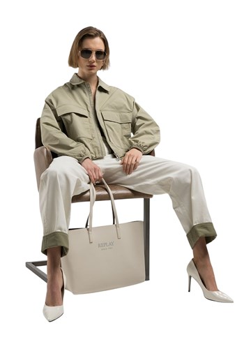 Replay ZELENA KRATKA JAKNA S VELIKIM DŽEPOVIMA - 1 Replay ZELENA KRATKA JAKNA S VELIKIM DŽEPOVIMA - 1