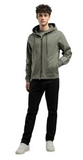 ZELENI HOODIE S ISPISOM SLOVA NA RUKAVU - 1